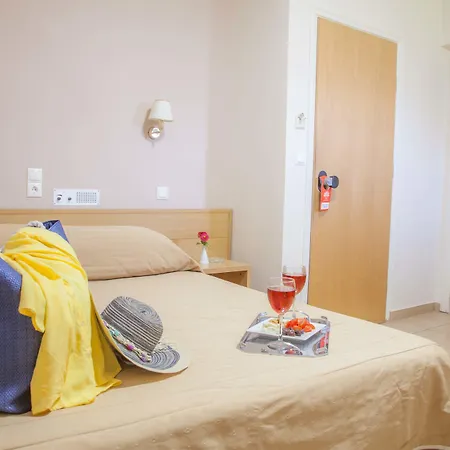 Apartahotel G George 4*