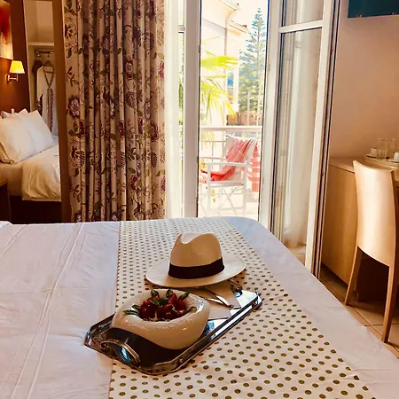 Apartahotel G George Nydri (Lefkada)