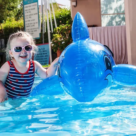 Apartahotel G George 4*