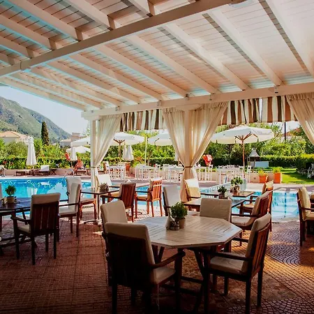 G George Hotel apartamentowy Nydri (Lefkada)