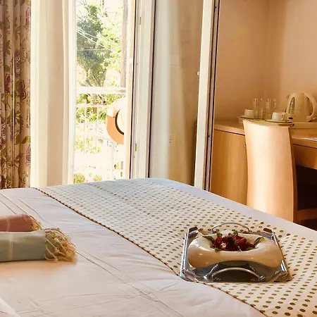 G George Aparthotel 4*