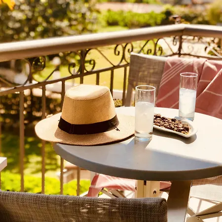 Aparthotel G George 4*